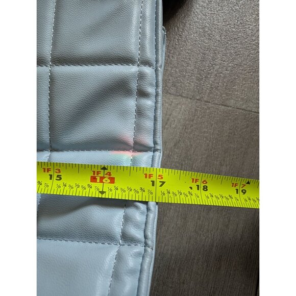 Steve Madden Quilted Light Ice Blue Tote Bag With Round Coin Pouch - Picture 5 of 10